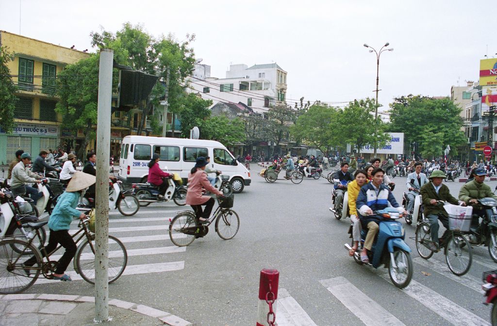 mad Traffic in Hanoi 